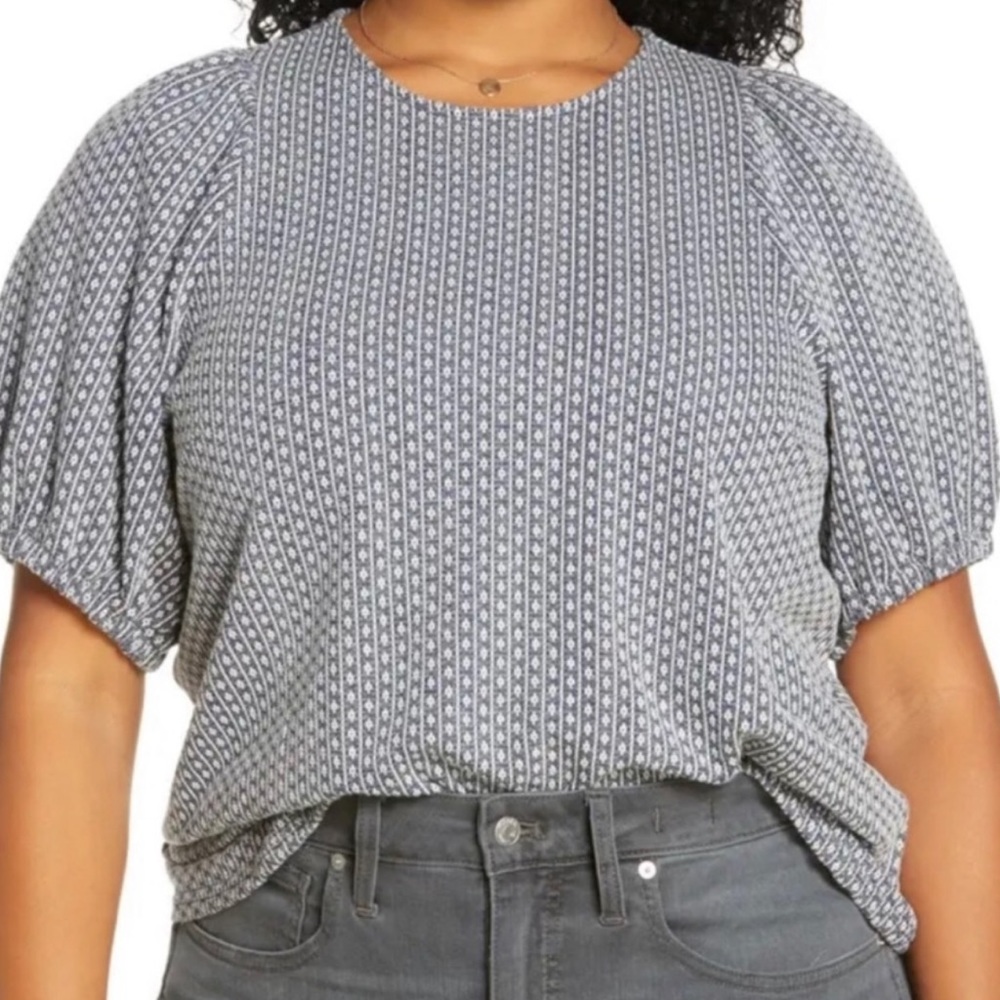 Madewell Floral Jacquard Puff-Sleeve Plus Size Top 1X in Navy